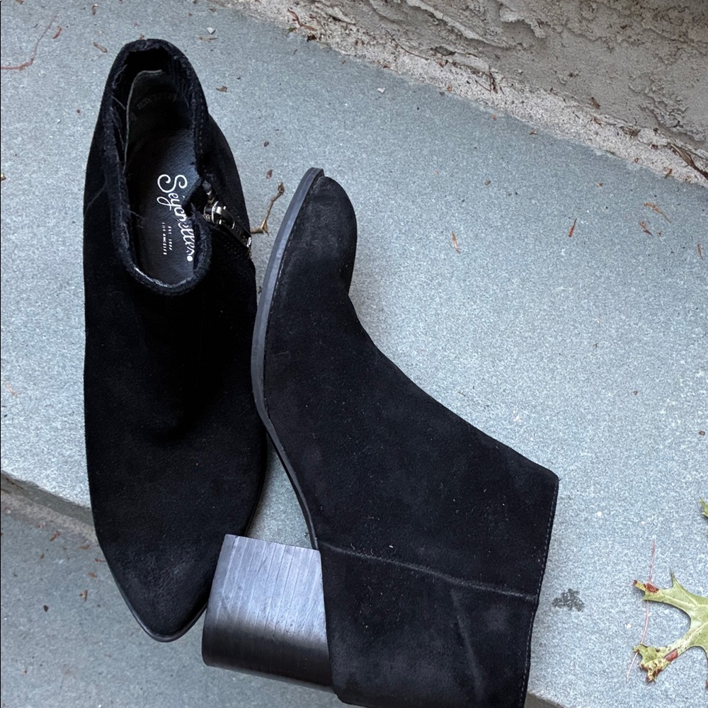 Pointy Toe Side Zipper 3” Heel Suede Booties Well Made Comfy Grunge Size 6